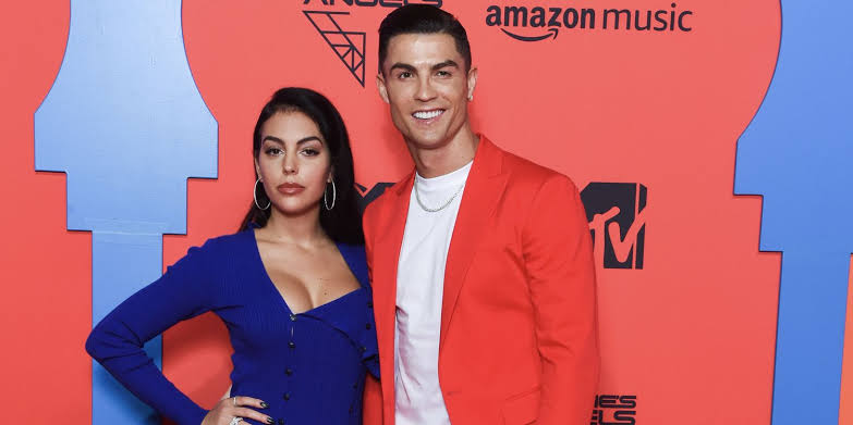 ronaldo with wife